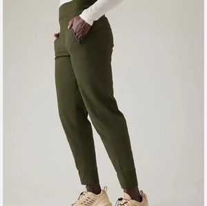 Athleta Trekkie North Jogger